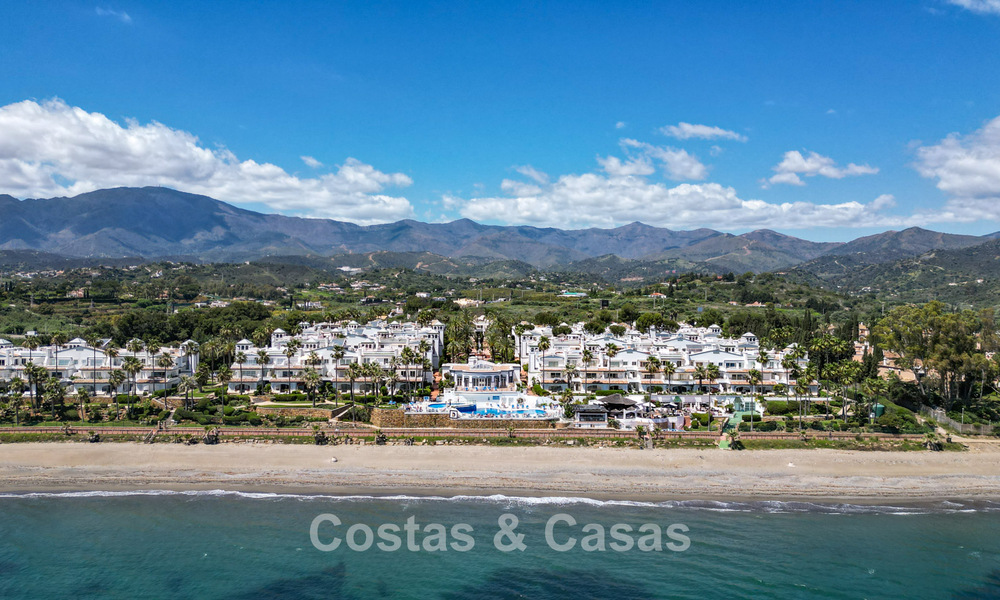 Begane grondappartement te koop in een eerstelijns strandcomplex op de New Golden Mile, Marbella - Estepona 783703
