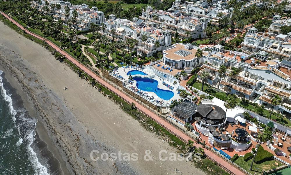 Begane grondappartement te koop in een eerstelijns strandcomplex op de New Golden Mile, Marbella - Estepona 783707