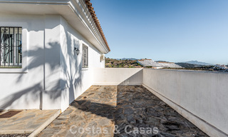 Ruime familievilla met privézwembad en panoramisch uitzicht gelegen in de heuvels van Estepona 783709 