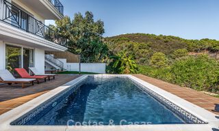 Ruime familievilla met privézwembad en panoramisch uitzicht gelegen in de heuvels van Estepona 783710 