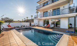 Ruime familievilla met privézwembad en panoramisch uitzicht gelegen in de heuvels van Estepona 783719 