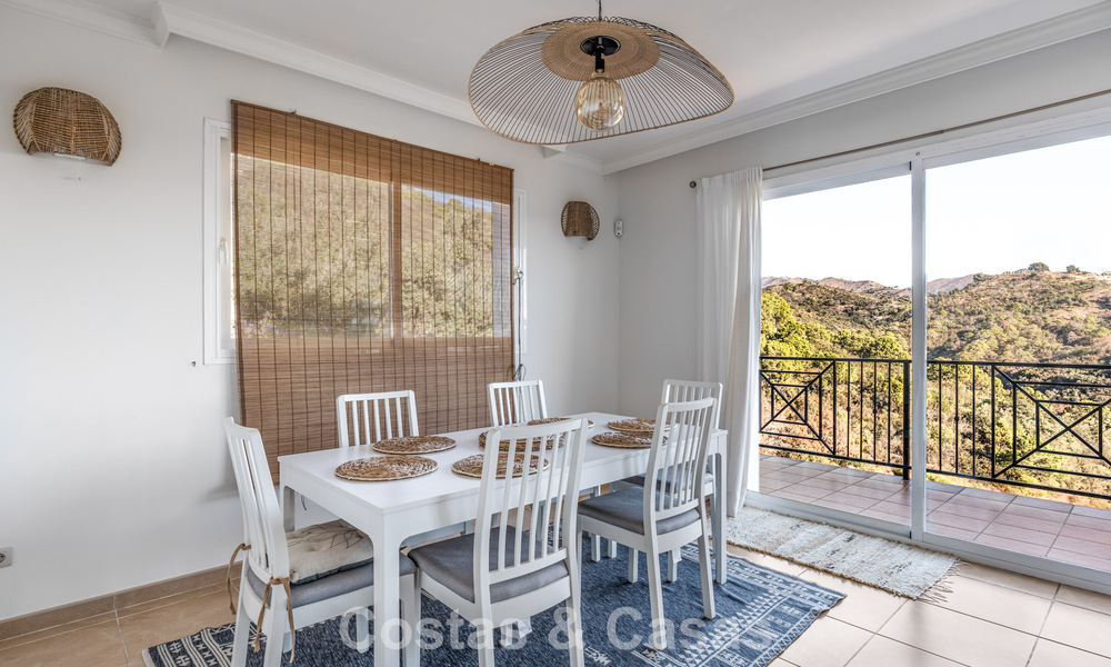 Ruime familievilla met privézwembad en panoramisch uitzicht gelegen in de heuvels van Estepona 783729