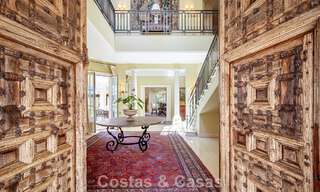 Klassieke, mediterrane luxevilla te koop op een steenworp van het strand in Los Monteros, ten oosten van Marbella centrum 783750 