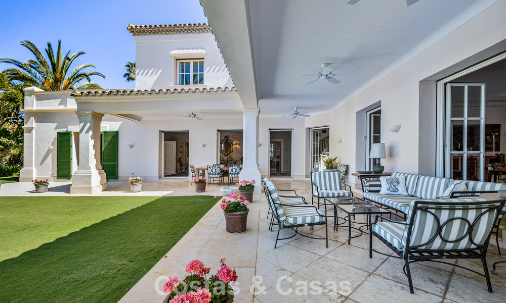 Klassieke, mediterrane luxevilla te koop op een steenworp van het strand in Los Monteros, ten oosten van Marbella centrum 783759
