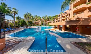 Modern gerenoveerd appartement met prachtig zeezicht te koop op een steenworp van het strand op Marbella’s Golden Mile 783799 