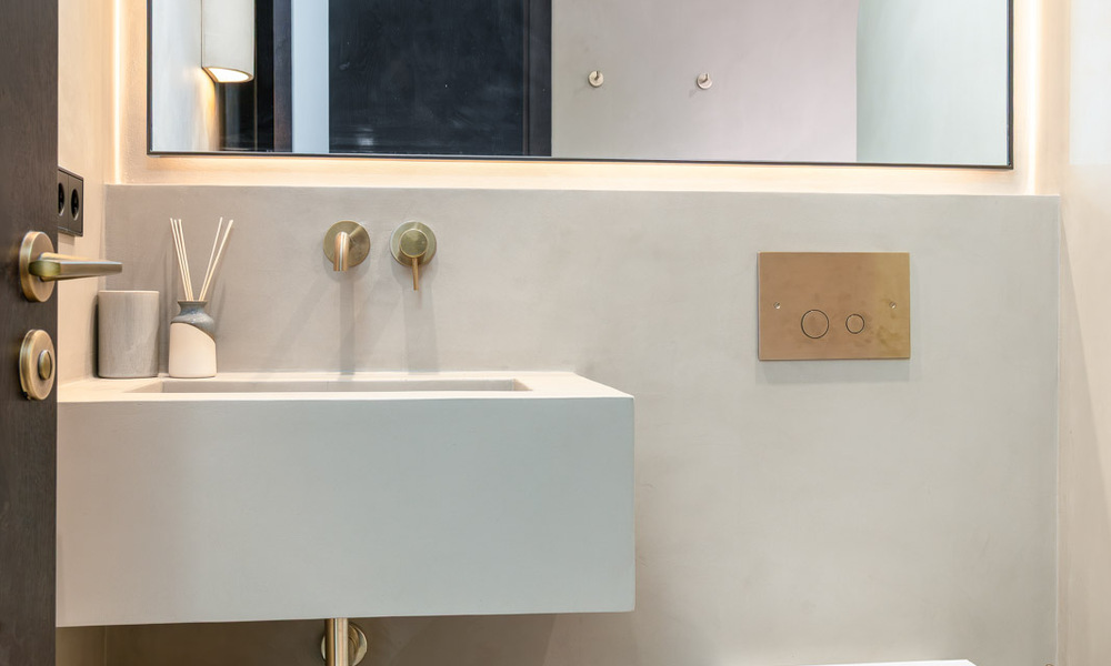 Modern gerenoveerd appartement met prachtig zeezicht te koop op een steenworp van het strand op Marbella’s Golden Mile 783810