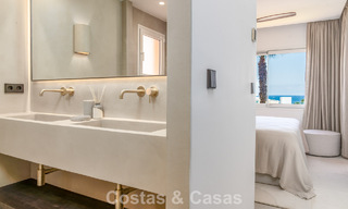 Modern gerenoveerd appartement met prachtig zeezicht te koop op een steenworp van het strand op Marbella’s Golden Mile 783821 