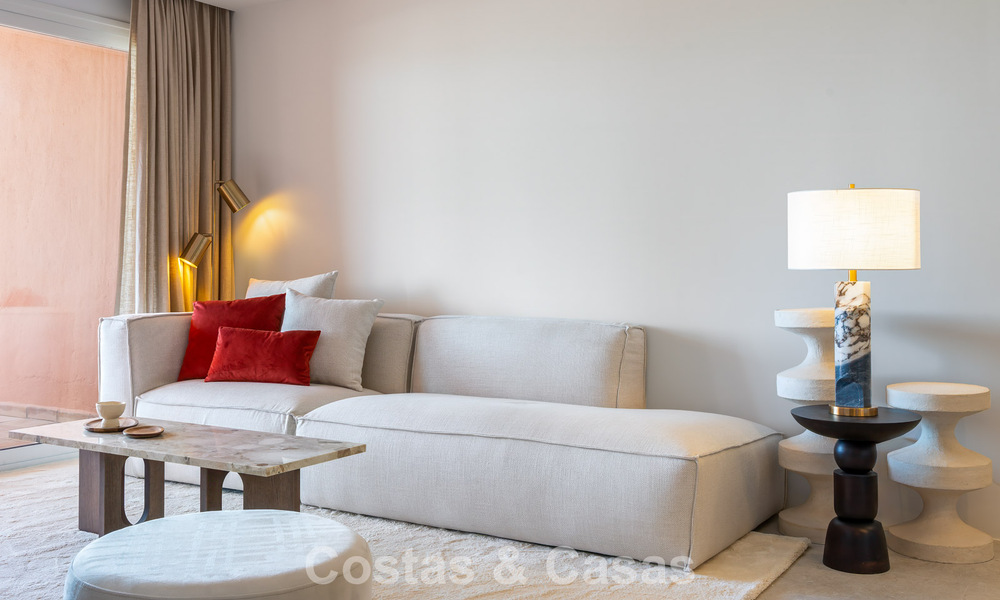 Modern gerenoveerd appartement met prachtig zeezicht te koop op een steenworp van het strand op Marbella’s Golden Mile 783824