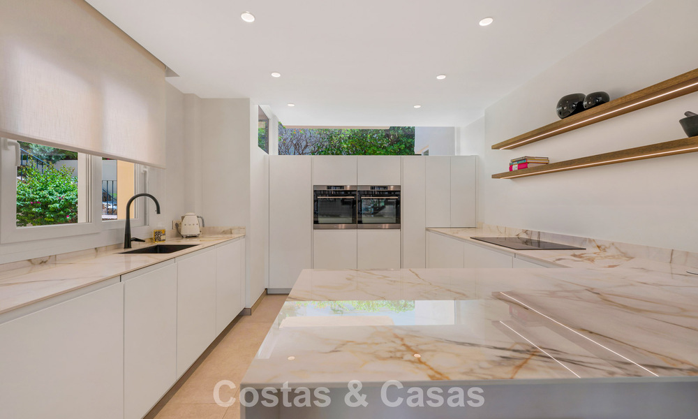 Prachtig gerenoveerd herenhuis te koop een gated community in La Quinta, Marbella - Benahavis 783830