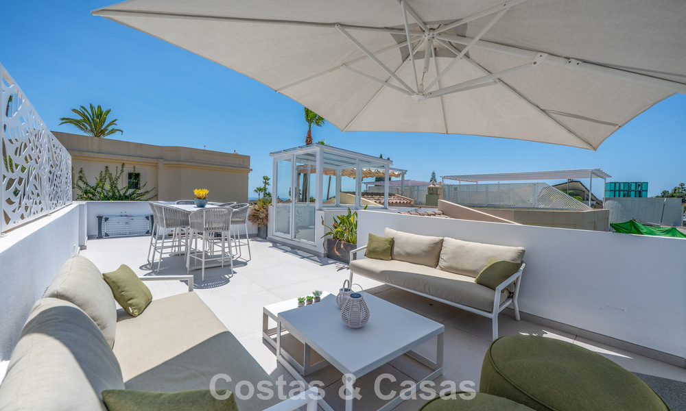 Prachtig gerenoveerd herenhuis te koop een gated community in La Quinta, Marbella - Benahavis 783840