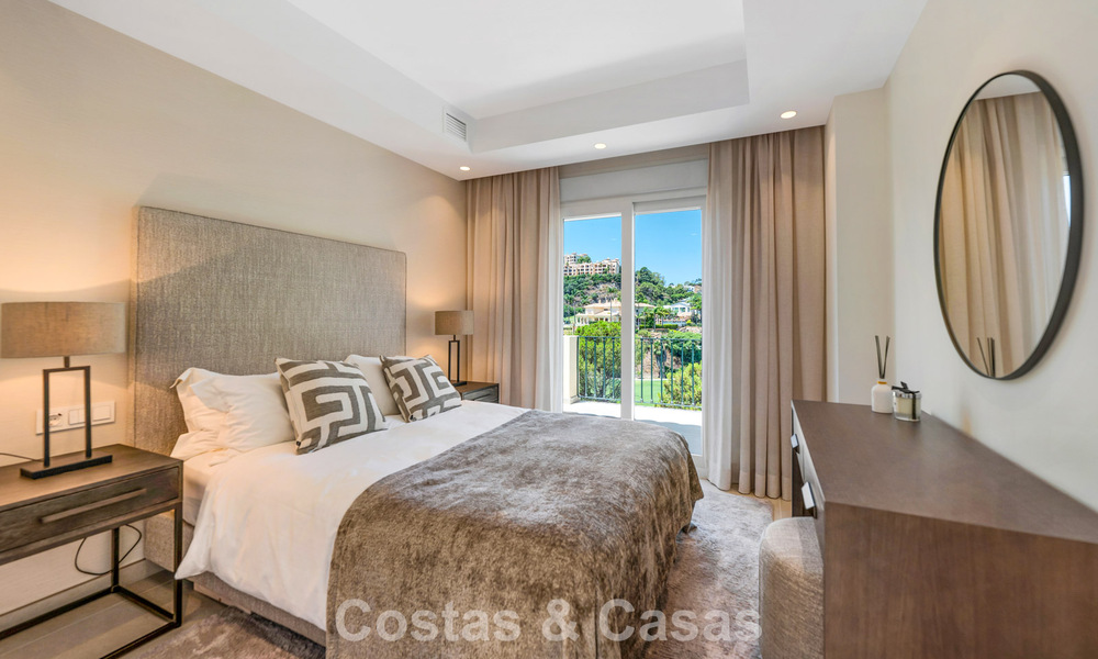 Prachtig gerenoveerd herenhuis te koop een gated community in La Quinta, Marbella - Benahavis 783842
