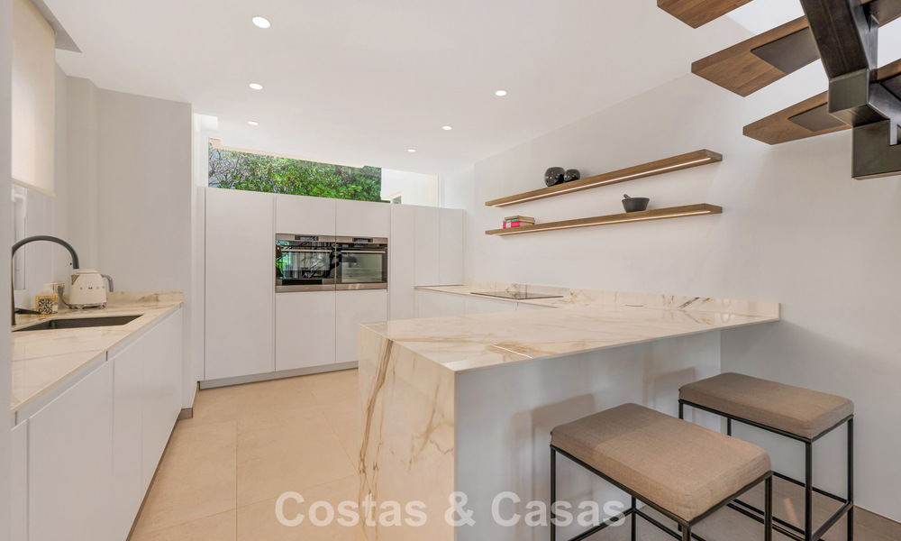 Prachtig gerenoveerd herenhuis te koop een gated community in La Quinta, Marbella - Benahavis 783852