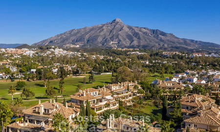 Prachtig, luxe penthouse te koop met 3 slaapkamers in een eerstelijns golfcomplex in Nueva Andalucia, Marbella 783864