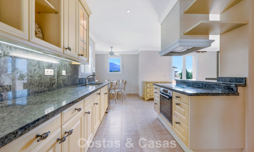 Prachtig, luxe penthouse te koop met 3 slaapkamers in een eerstelijns golfcomplex in Nueva Andalucia, Marbella 783876