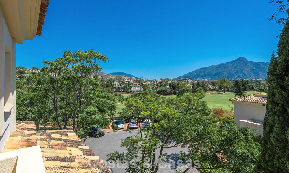 Prachtig, luxe penthouse te koop met 3 slaapkamers in een eerstelijns golfcomplex in Nueva Andalucia, Marbella 783879