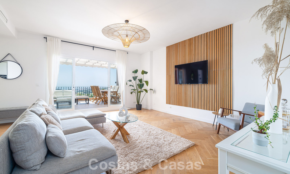 Opportuniteit! 3-slaapkamer luxe penthouse met panoramisch zeezicht te koop in Nueva Andalucia’s golfvallei, Marbella 783317