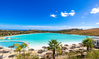 Instapklaar, 2-slaapkamer tuinappartement te koop in een exclusief complex nabij een grote blauwe lagune aan de Costa del Sol 783978 