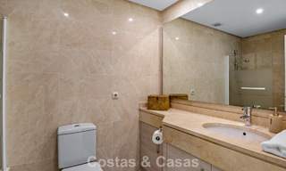 Instapklaar, 2-slaapkamer tuinappartement te koop in een exclusief complex nabij een grote blauwe lagune aan de Costa del Sol 783985 