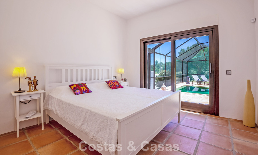 Instapklare, gelijkvloerse luxevilla te koop eerstelijns golf in een toonaangevend resort in Mijas, Costa del Sol 783917