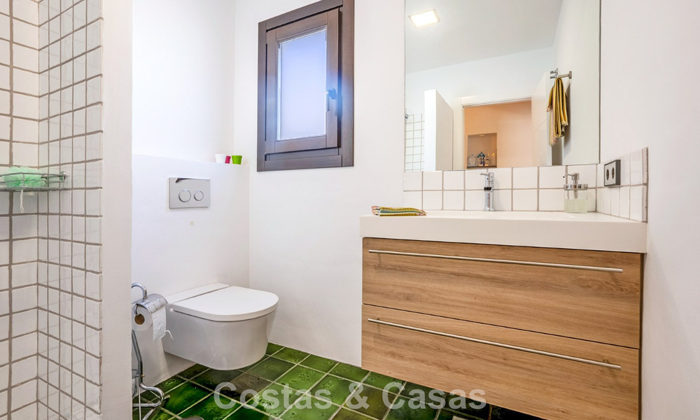 Instapklare, gelijkvloerse luxevilla te koop eerstelijns golf in een toonaangevend resort in Mijas, Costa del Sol 783921