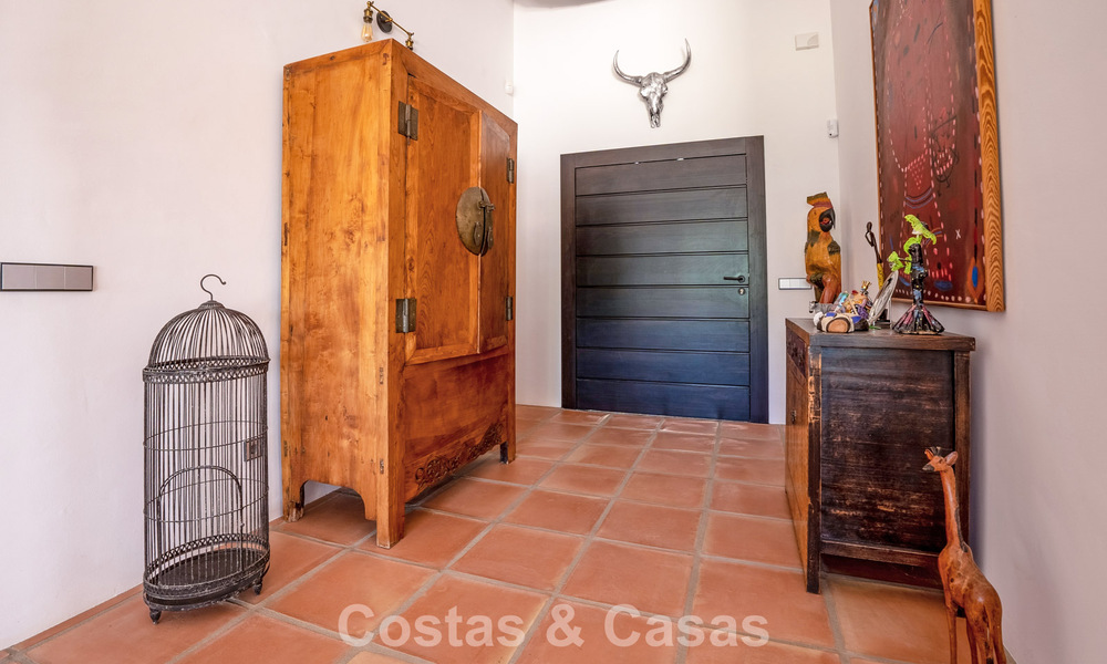 Instapklare, gelijkvloerse luxevilla te koop eerstelijns golf in een toonaangevend resort in Mijas, Costa del Sol 783923