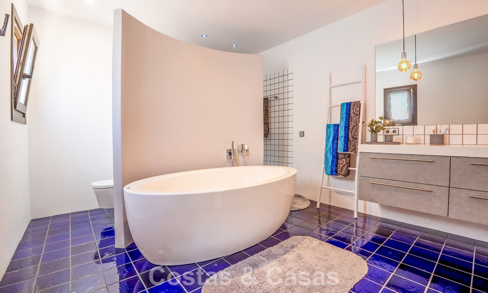 Instapklare, gelijkvloerse luxevilla te koop eerstelijns golf in een toonaangevend resort in Mijas, Costa del Sol 783930