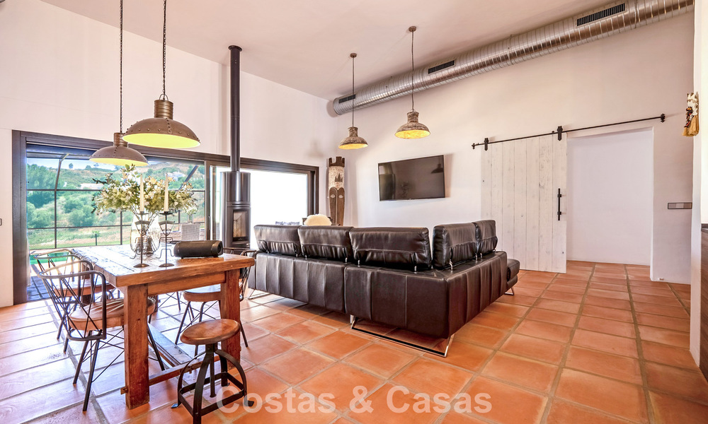 Instapklare, gelijkvloerse luxevilla te koop eerstelijns golf in een toonaangevend resort in Mijas, Costa del Sol 783937