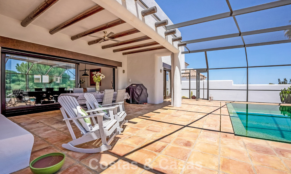 Instapklare, gelijkvloerse luxevilla te koop eerstelijns golf in een toonaangevend resort in Mijas, Costa del Sol 783961