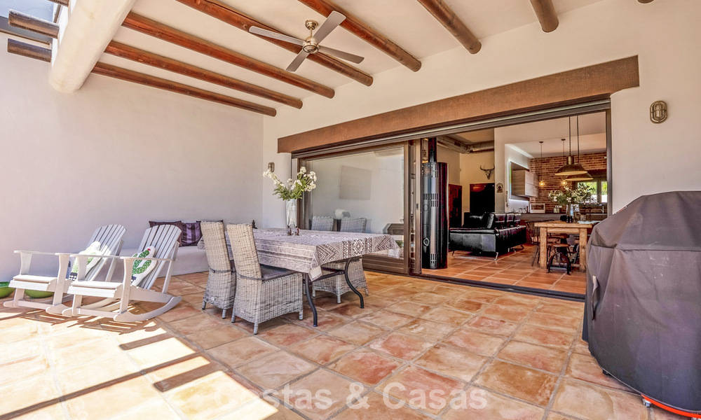 Instapklare, gelijkvloerse luxevilla te koop eerstelijns golf in een toonaangevend resort in Mijas, Costa del Sol 783962