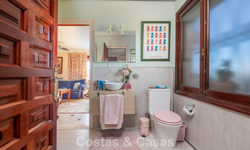 Klassieke villa in Mediterrane bouwstijl te koop op loopafstand van het centrum van Marbella 784020