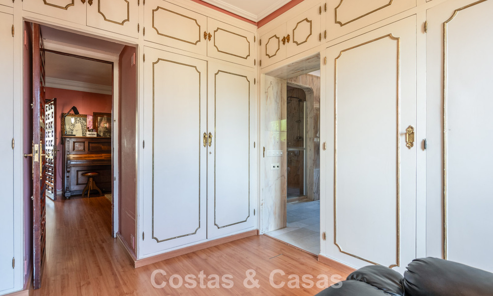 Klassieke villa in Mediterrane bouwstijl te koop op loopafstand van het centrum van Marbella 784022