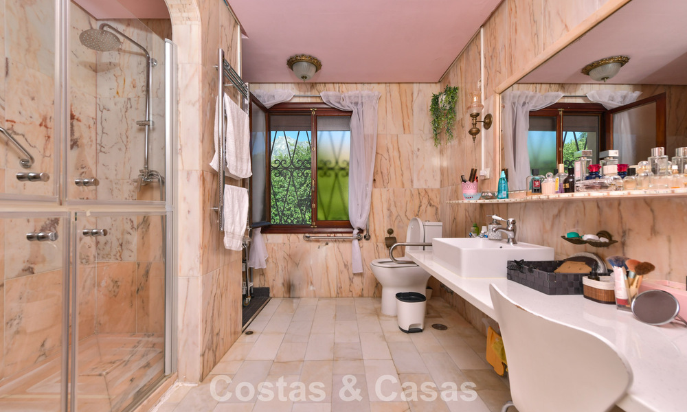 Klassieke villa in Mediterrane bouwstijl te koop op loopafstand van het centrum van Marbella 784024