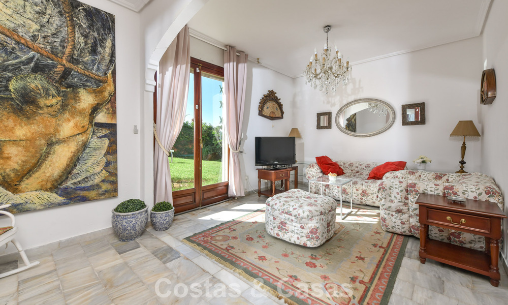 Klassieke villa in Mediterrane bouwstijl te koop op loopafstand van het centrum van Marbella 784027