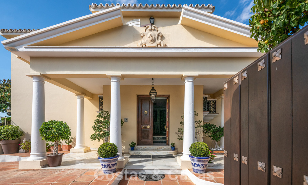 Klassieke villa in Mediterrane bouwstijl te koop op loopafstand van het centrum van Marbella 784036