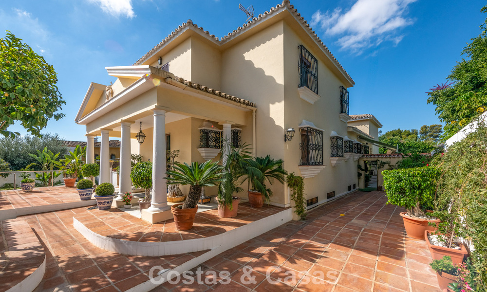 Klassieke villa in Mediterrane bouwstijl te koop op loopafstand van het centrum van Marbella 784037