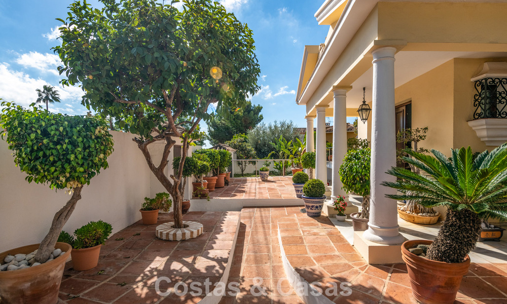 Klassieke villa in Mediterrane bouwstijl te koop op loopafstand van het centrum van Marbella 784038
