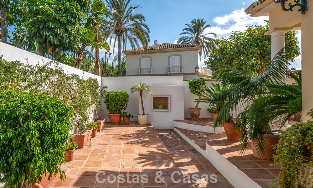 Klassieke villa in Mediterrane bouwstijl te koop op loopafstand van het centrum van Marbella 784043
