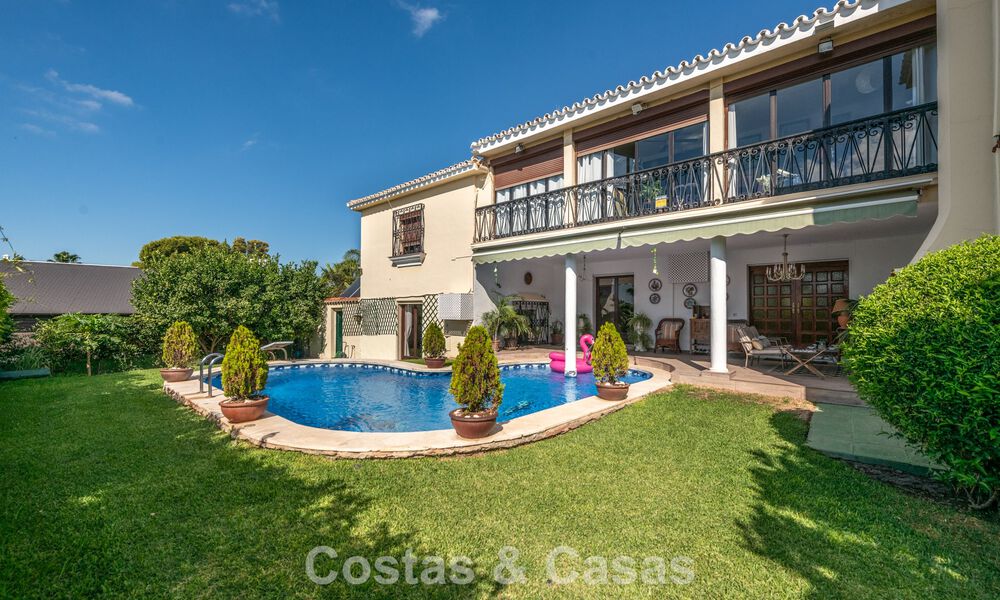 Klassieke villa in Mediterrane bouwstijl te koop op loopafstand van het centrum van Marbella 784048