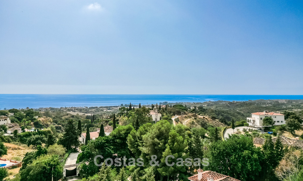 Luxueuze villa met Spaanse bouwstijl en berg- en zeezicht te koop op de New Golden Mile tussen Marbella en Estepona 784050