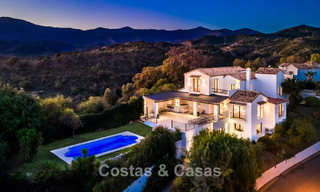 Luxueuze villa met Spaanse bouwstijl en berg- en zeezicht te koop op de New Golden Mile tussen Marbella en Estepona 784052 