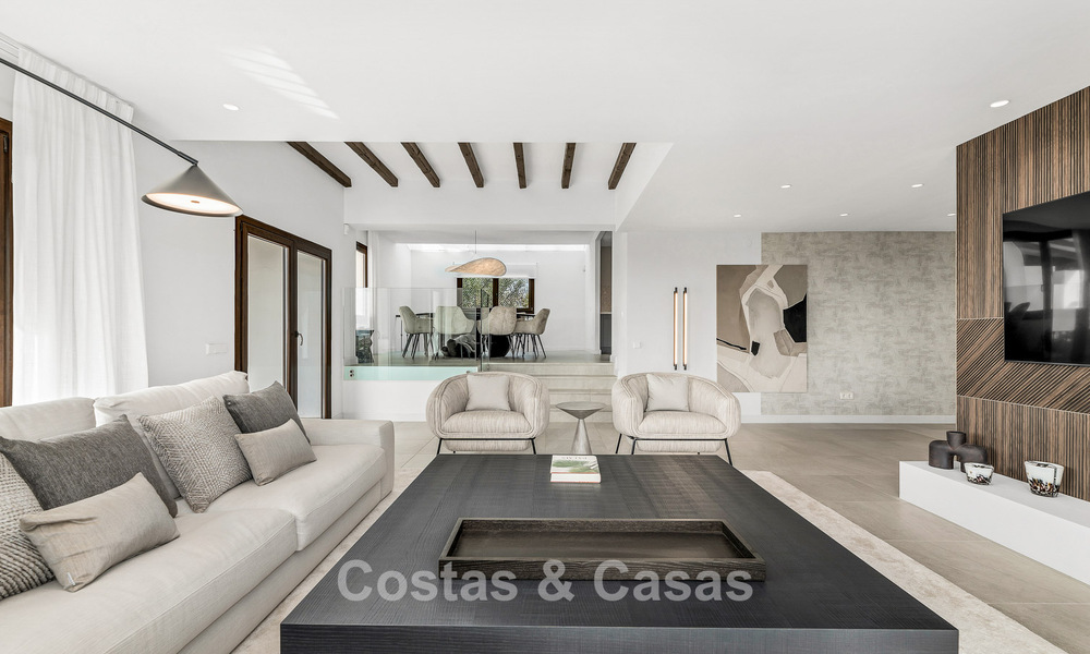 Luxueuze villa met Spaanse bouwstijl en berg- en zeezicht te koop op de New Golden Mile tussen Marbella en Estepona 784061