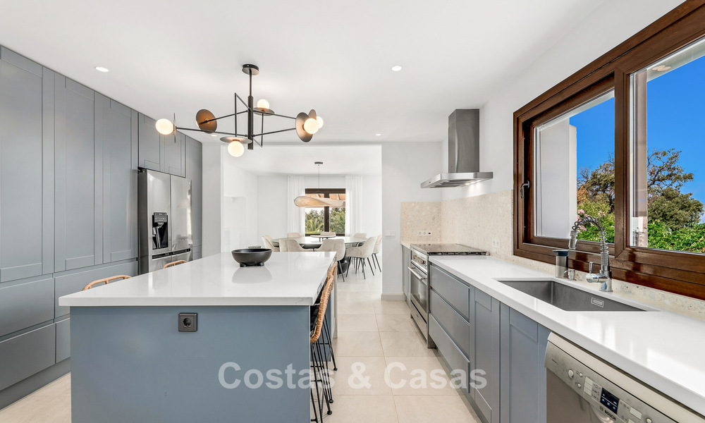 Luxueuze villa met Spaanse bouwstijl en berg- en zeezicht te koop op de New Golden Mile tussen Marbella en Estepona 784063