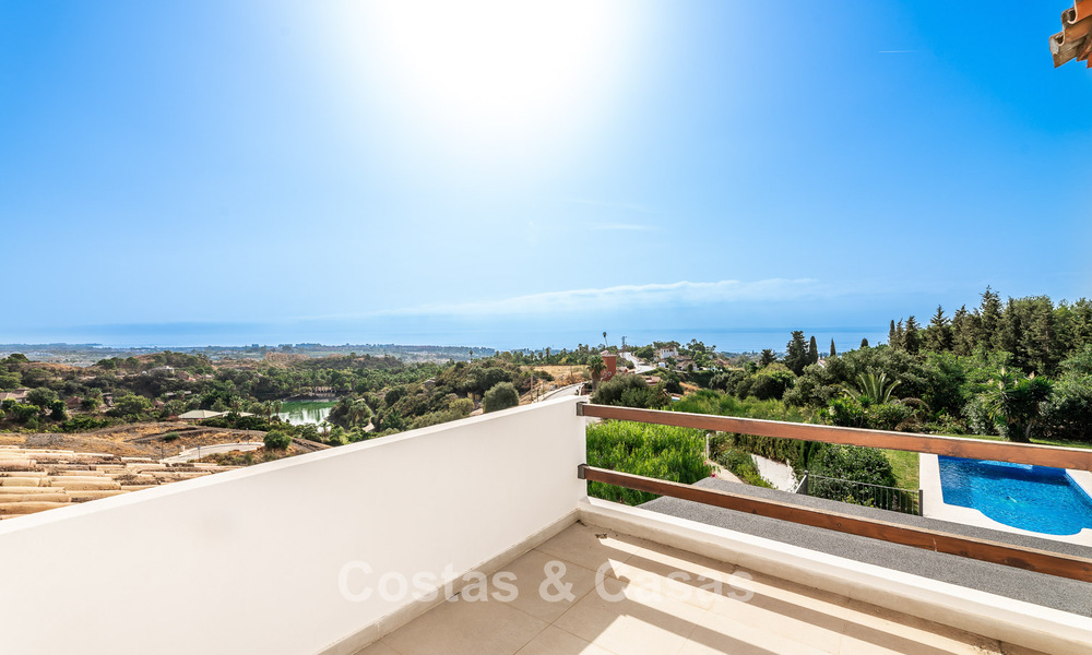Luxueuze villa met Spaanse bouwstijl en berg- en zeezicht te koop op de New Golden Mile tussen Marbella en Estepona 784069