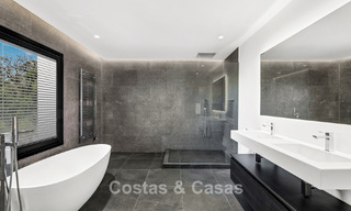 Luxueuze villa met Spaanse bouwstijl en berg- en zeezicht te koop op de New Golden Mile tussen Marbella en Estepona 784070 
