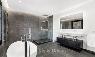 Luxueuze villa met Spaanse bouwstijl en berg- en zeezicht te koop op de New Golden Mile tussen Marbella en Estepona 784071 