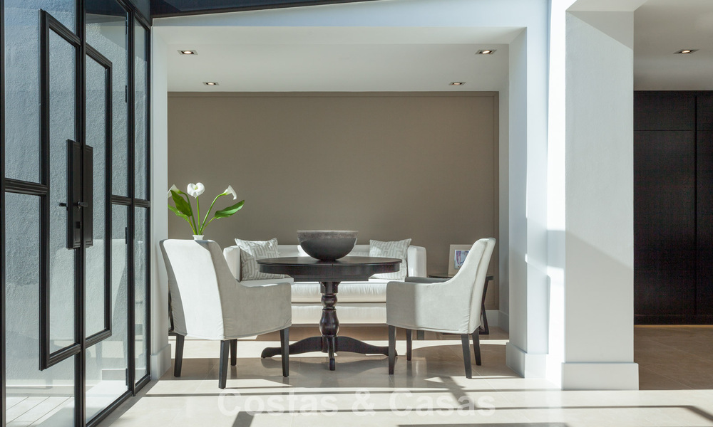 Luxueuze, moderne Mediterrane villa te koop, eerstelijns Aloha golf in Nueva Andalucia’s vallei, Marbella 784083