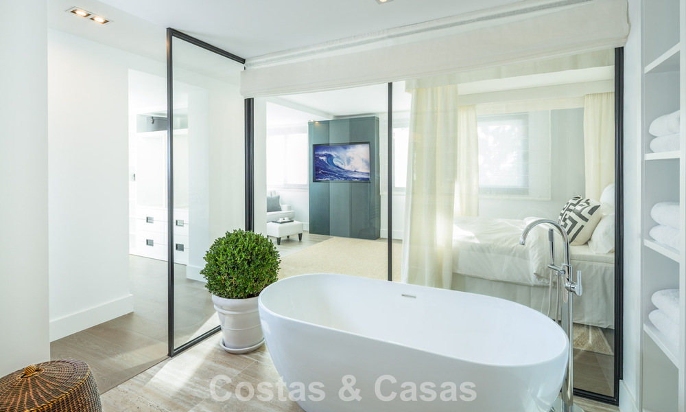 Luxueuze, moderne Mediterrane villa te koop, eerstelijns Aloha golf in Nueva Andalucia’s vallei, Marbella 784093