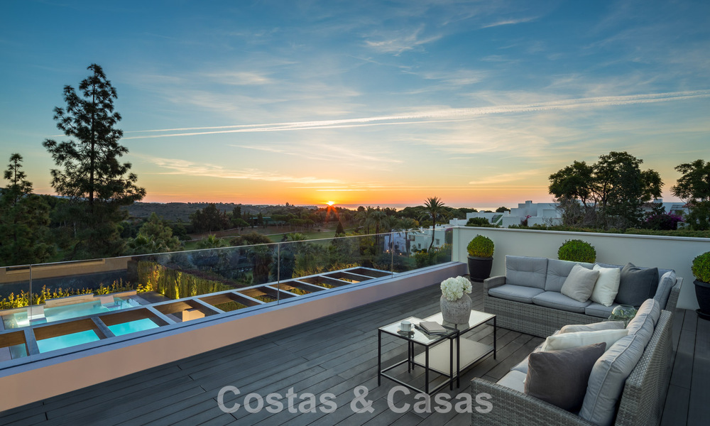 Luxueuze, moderne Mediterrane villa te koop, eerstelijns Aloha golf in Nueva Andalucia’s vallei, Marbella 784097