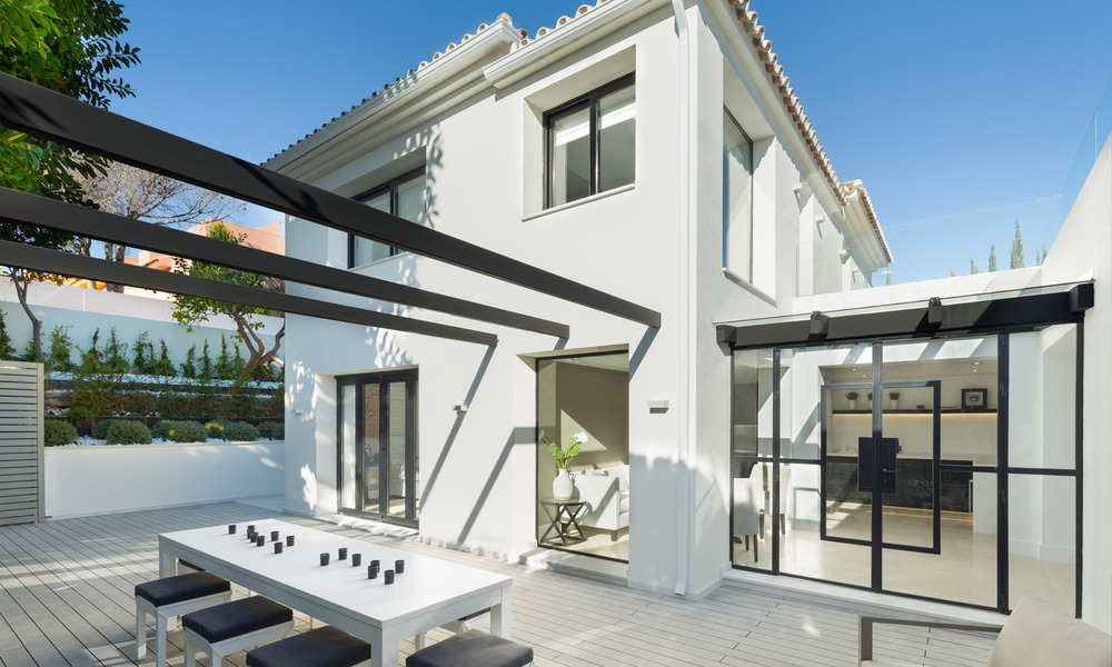 Luxueuze, moderne Mediterrane villa te koop, eerstelijns Aloha golf in Nueva Andalucia’s vallei, Marbella 784101