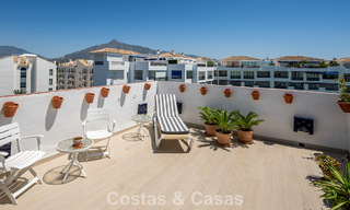 Exclusief penthouse met panoramische uitzichten te koop in het hartje van Puerto Banus, Marbella 784207 